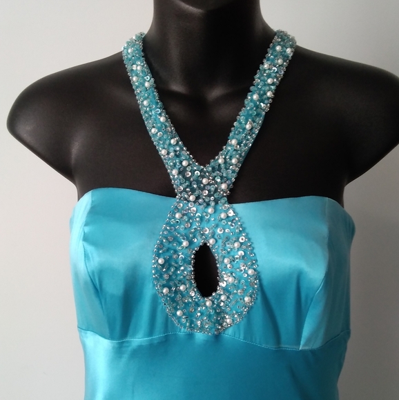 DAVE & JOHNNY -Silk Formal Gown - Picture 3 of 14